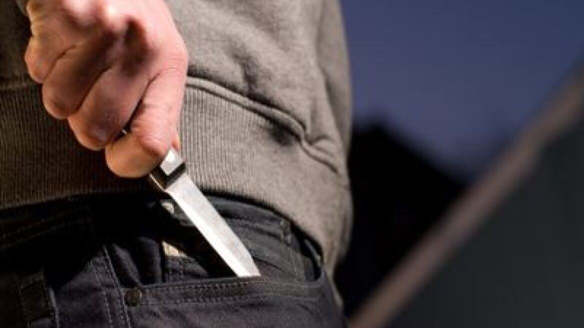 Λήστεψαν αλλοδαπό και έφυγαν με το αυτοκίνητό του 