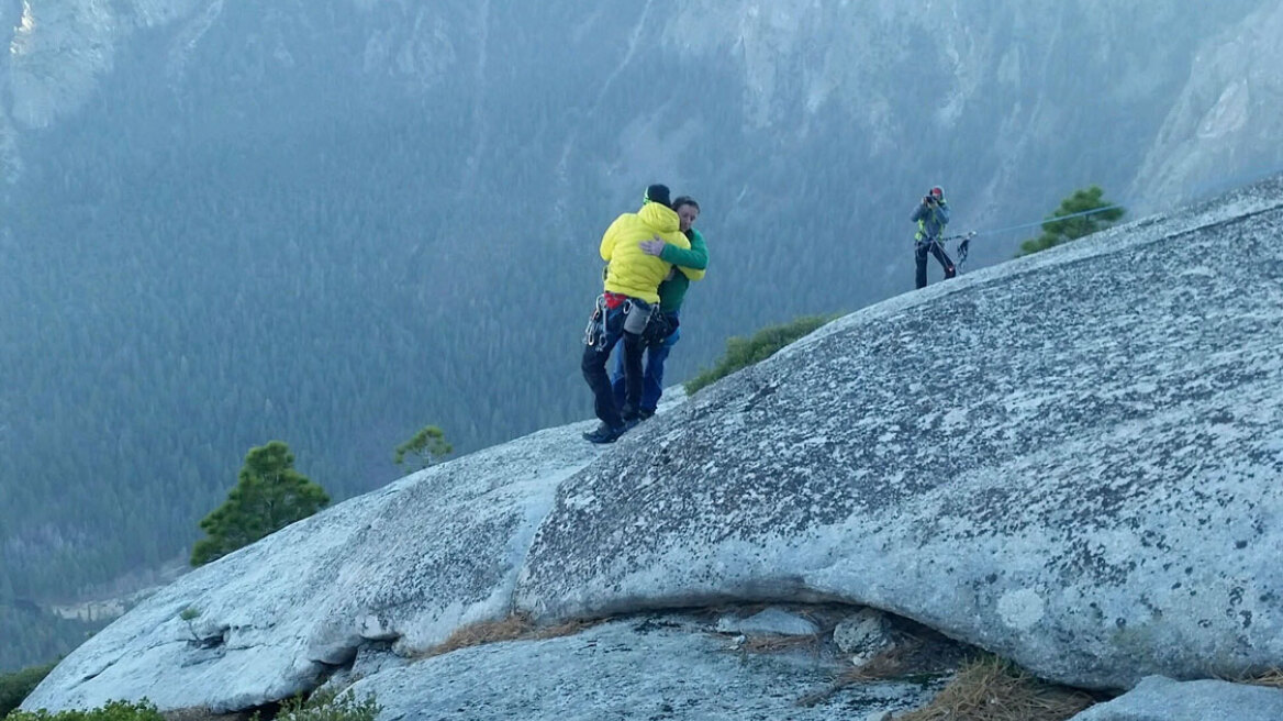 ΗΠΑ: Δύο ορειβάτες έκαναν αναρρίχηση μόνο με γυμνά χεριά