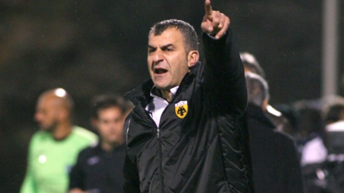 Δέλλας: «Ντροπή τα παιχνίδια σε τέτοια γήπεδα»