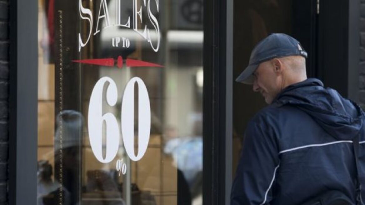 Ανοιχτά σήμερα και με εκπτώσεις τα καταστήματα 