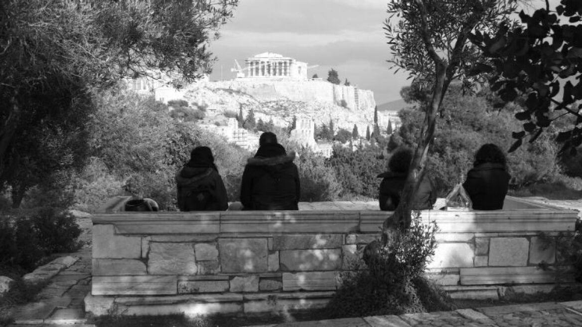 Συννεφιασμένη Κυριακή