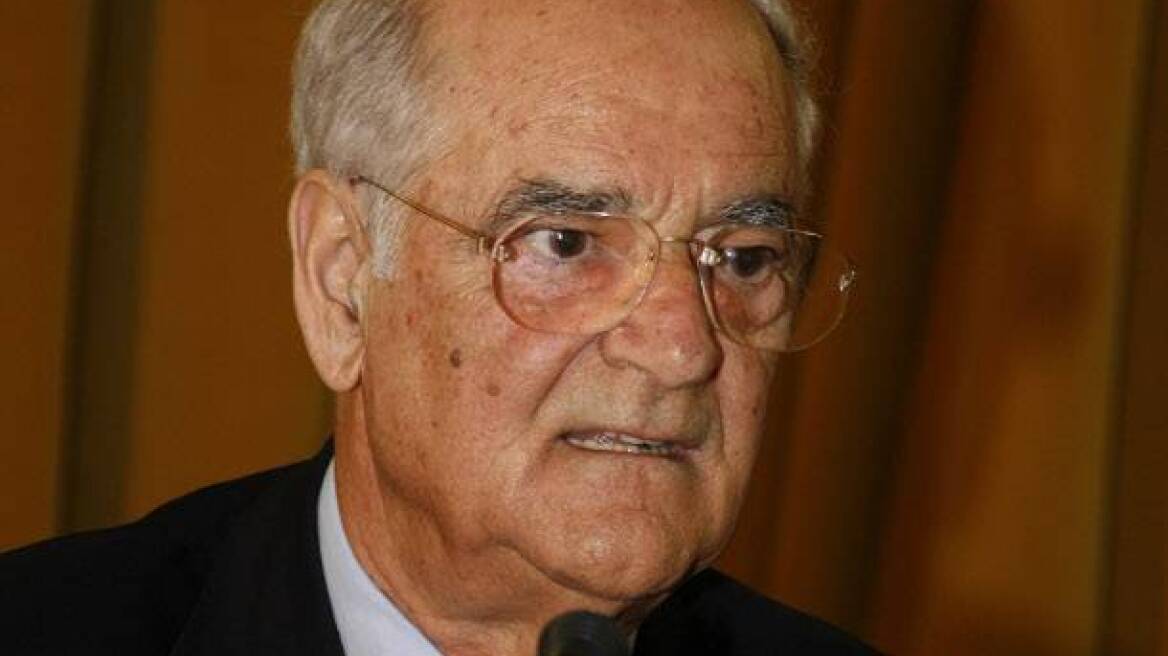 Ο Απόστολος Κακλαμάνης πήγε και στη συγκέντρωση του Βενιζέλου και στου Γιώργου!