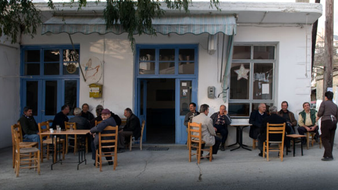 Διέρρηξε τρεις φορές το ίδιο καφενείο on camera!