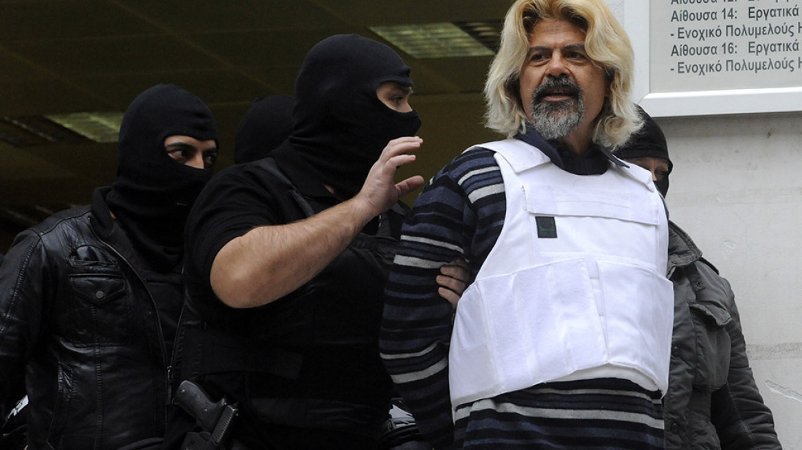 Ποιος είναι ο βαρυποινίτης που ξυλοκόπησε άγρια τον Ξηρό