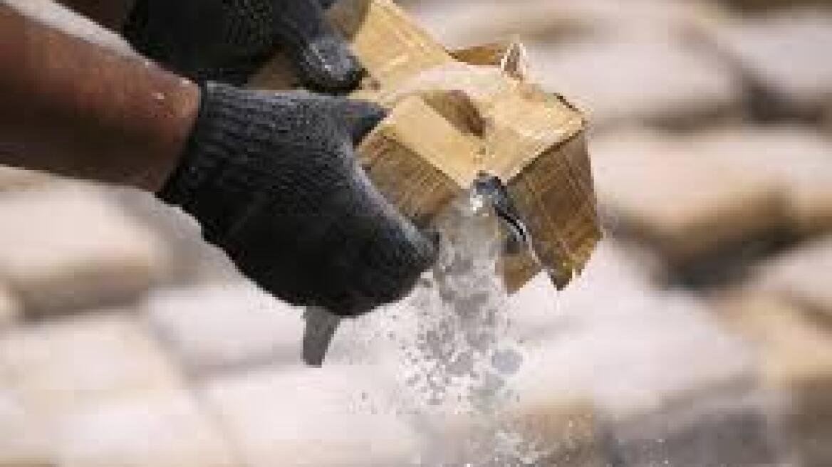 Συνελήφθη Ουκρανός έμπορος κοκαΐνης στην Καλλιθέα