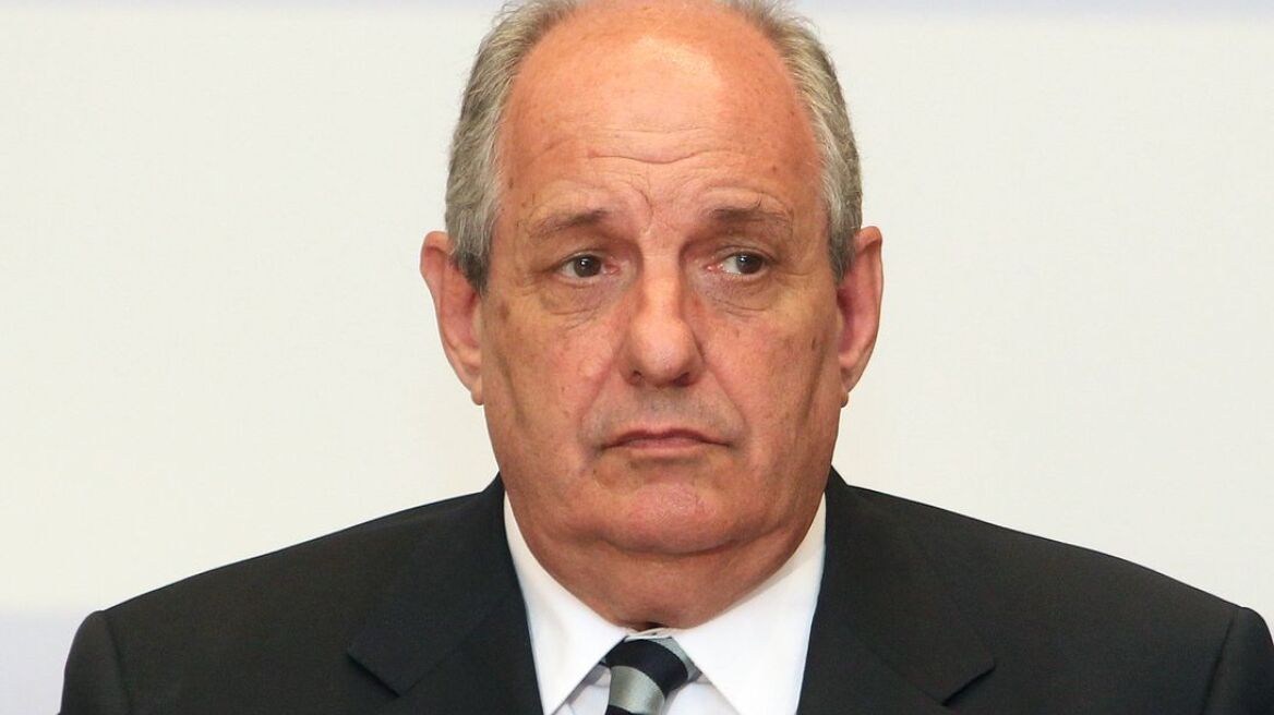 Τέρενς Κουίκ: «Να πάει σπίτι του να τελειώνουμε ο Σαμαράς»