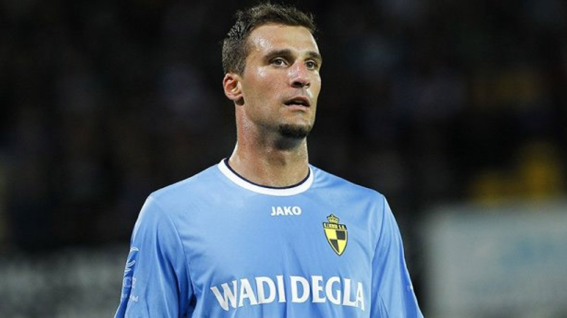 Δανεικός ο Βέλλιος