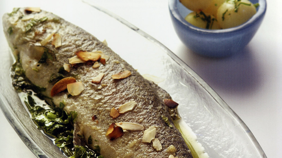 Πέστροφα τηγανητή με αμύγδαλα