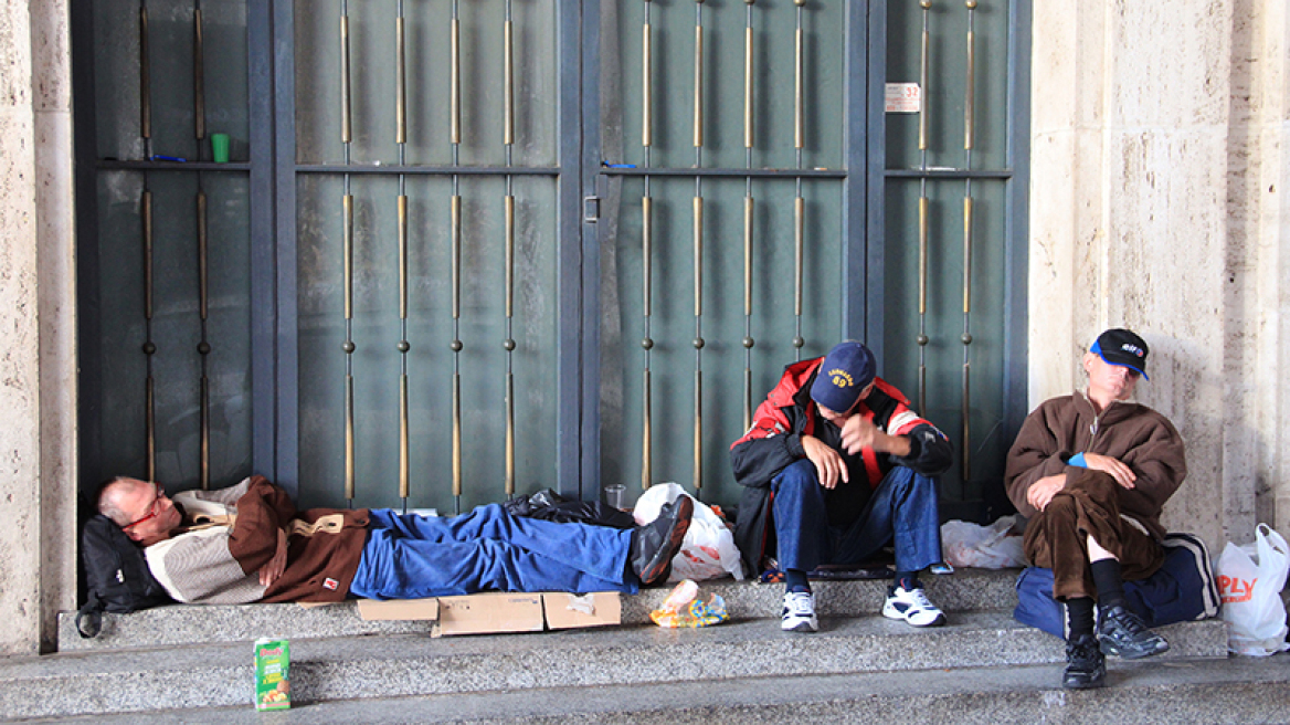 Κούρεμα, ξύρισμα και μπάνιο από το Βατικανό για τους Ρωμαίους άστεγους