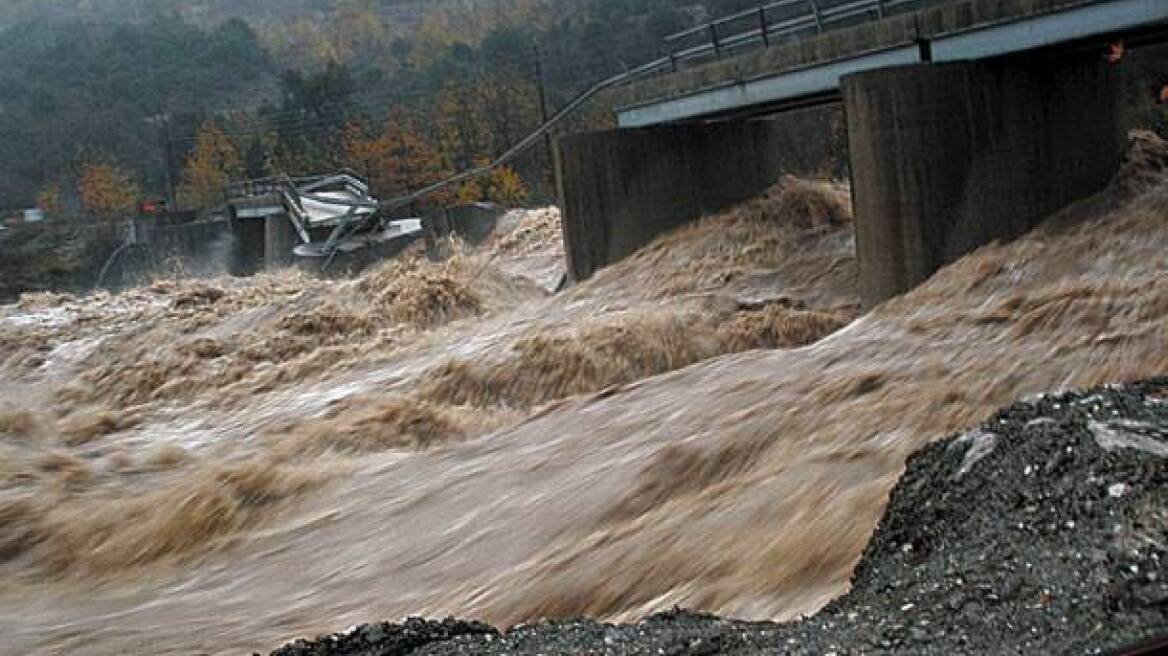 Σε κατάσταση συναγερμού από τις πλημμύρες η Άρτα
