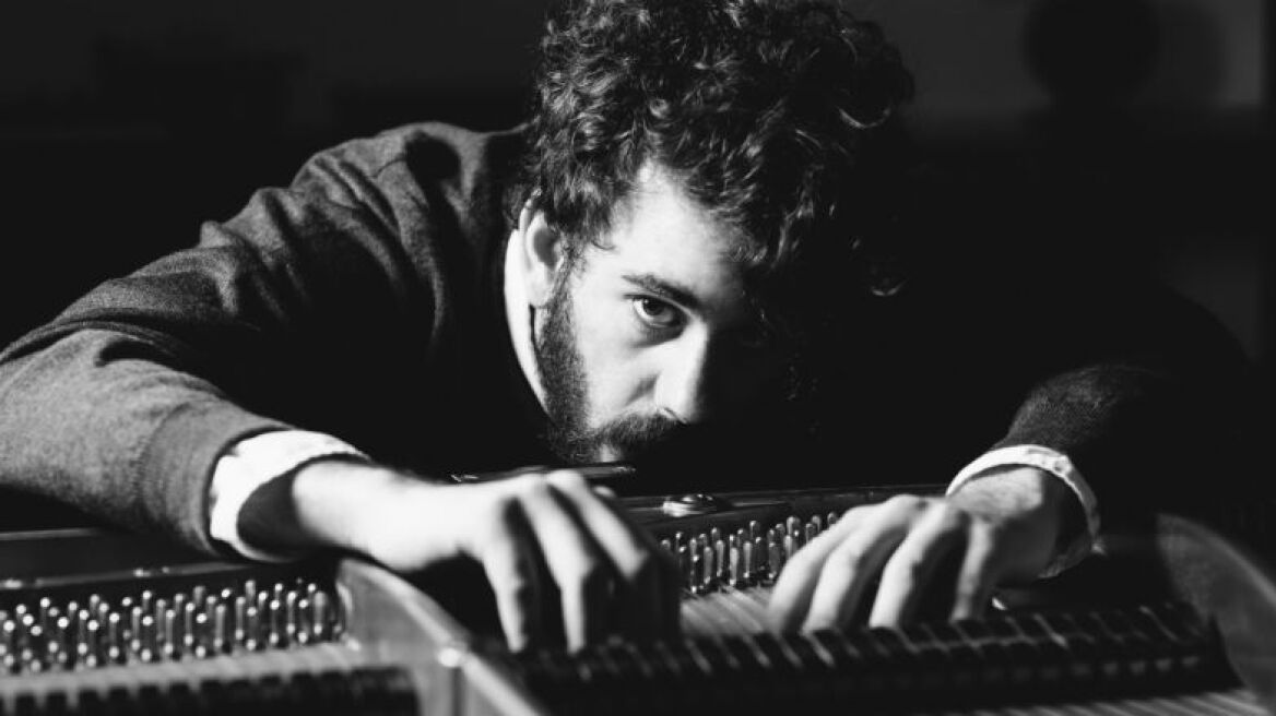 Το όνομά του, Theodore