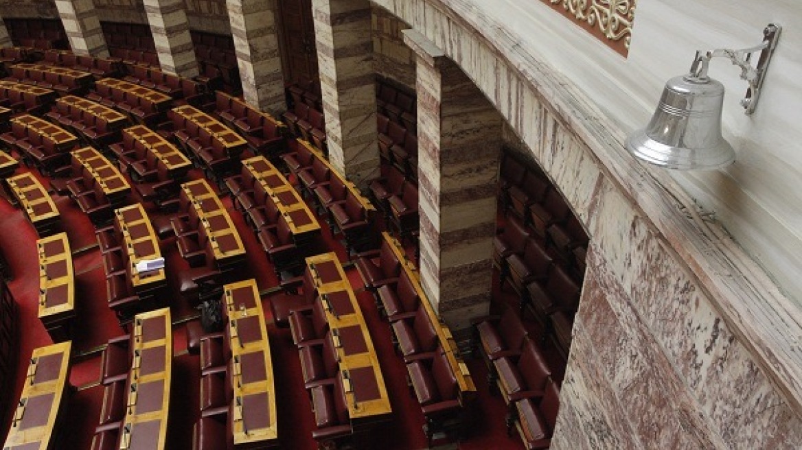 Έως και 217 μετακλητούς στη Βουλή δικαιούνται τα κόμματα