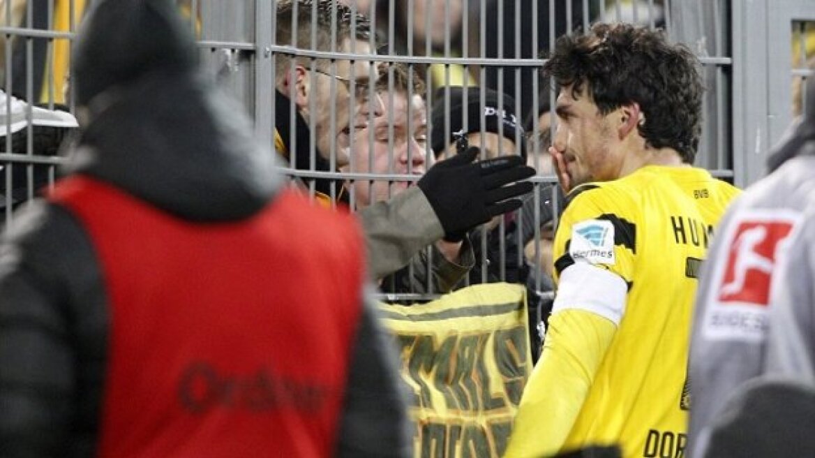 Βίντεο: Ξέσπασαν οι οπαδοί της Ντόρτμουντ