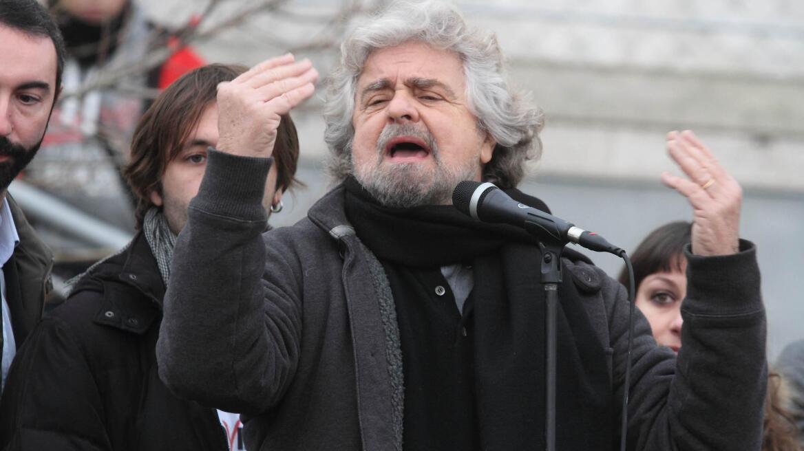 Ο Μπέπε Γκρίλο στηρίζει Ελλάδα και θέλει συνάντηση με τον Βαρουφάκη