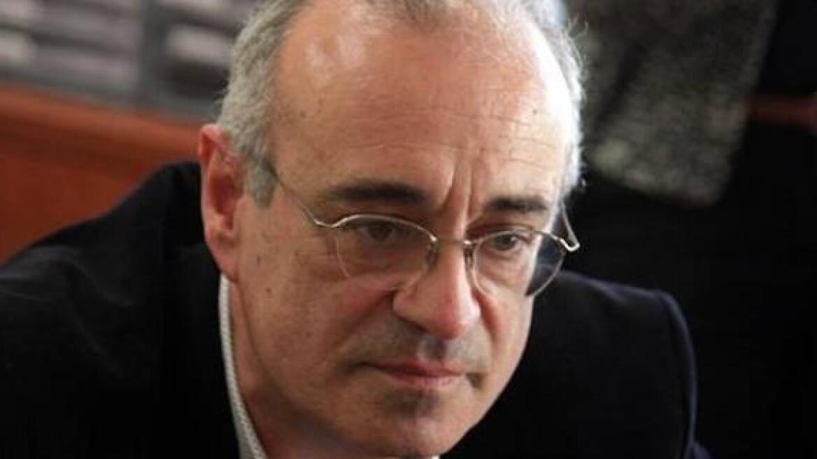 «Ψαλίδι» στα 20 μισθολόγια του δημοσίου