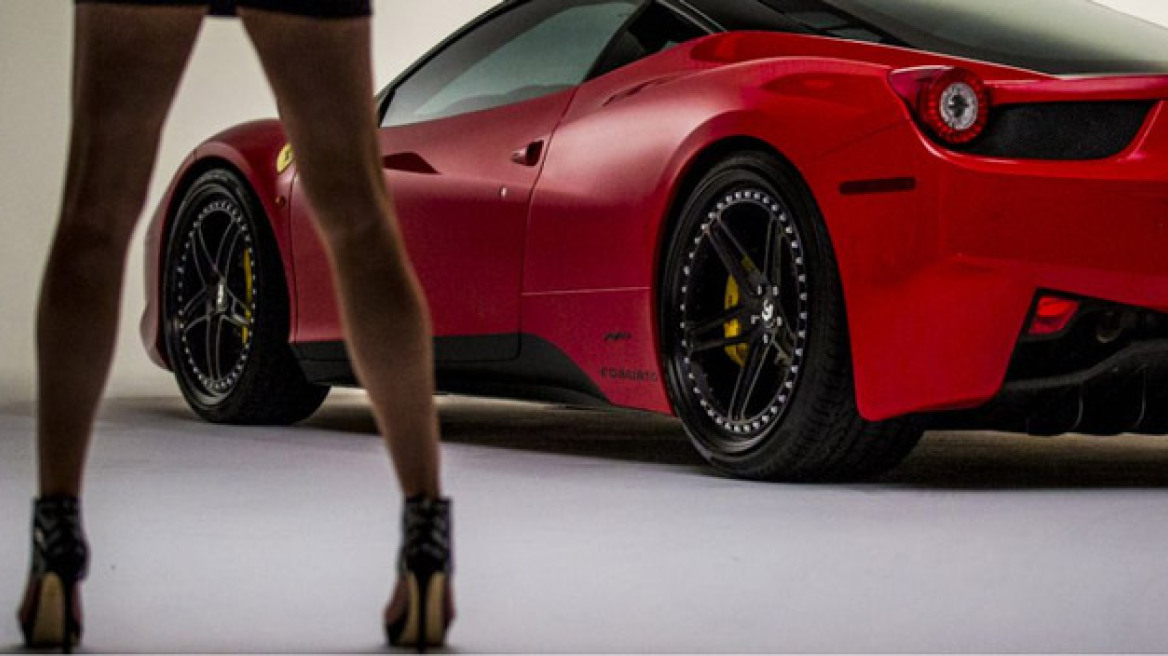 Καταστρέφοντας μία Ferrari λόγω απιστίας (video)