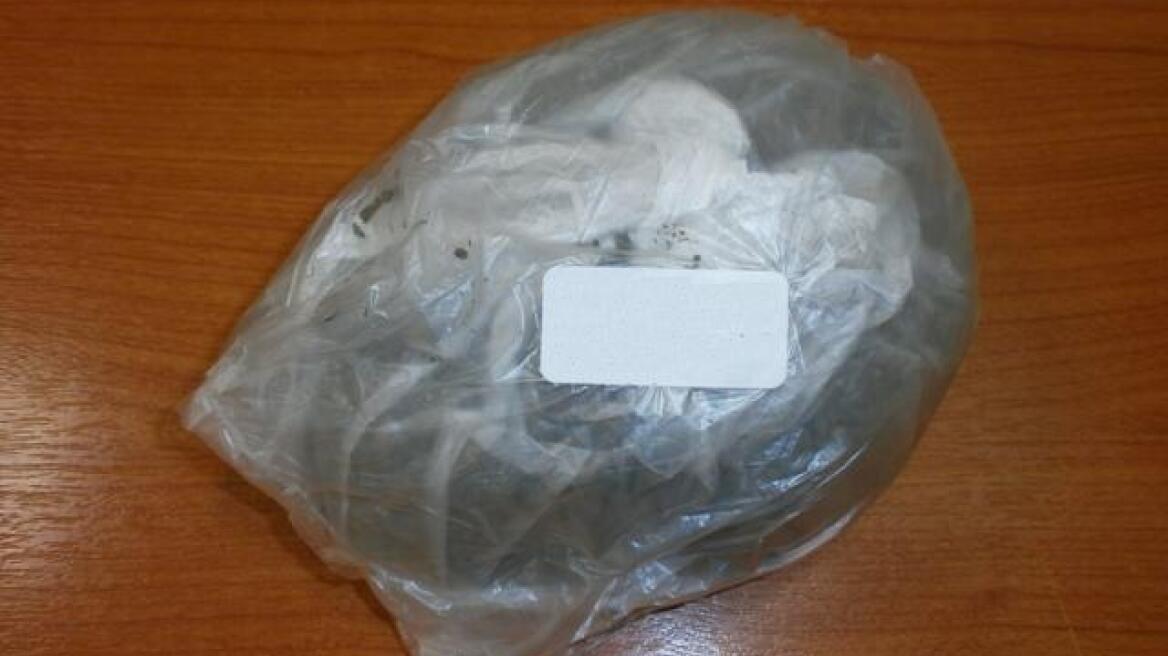 Κατερίνη: Σκόρπιζαν... χασίς στο δρόμο ενώ τους καταδίωκαν!