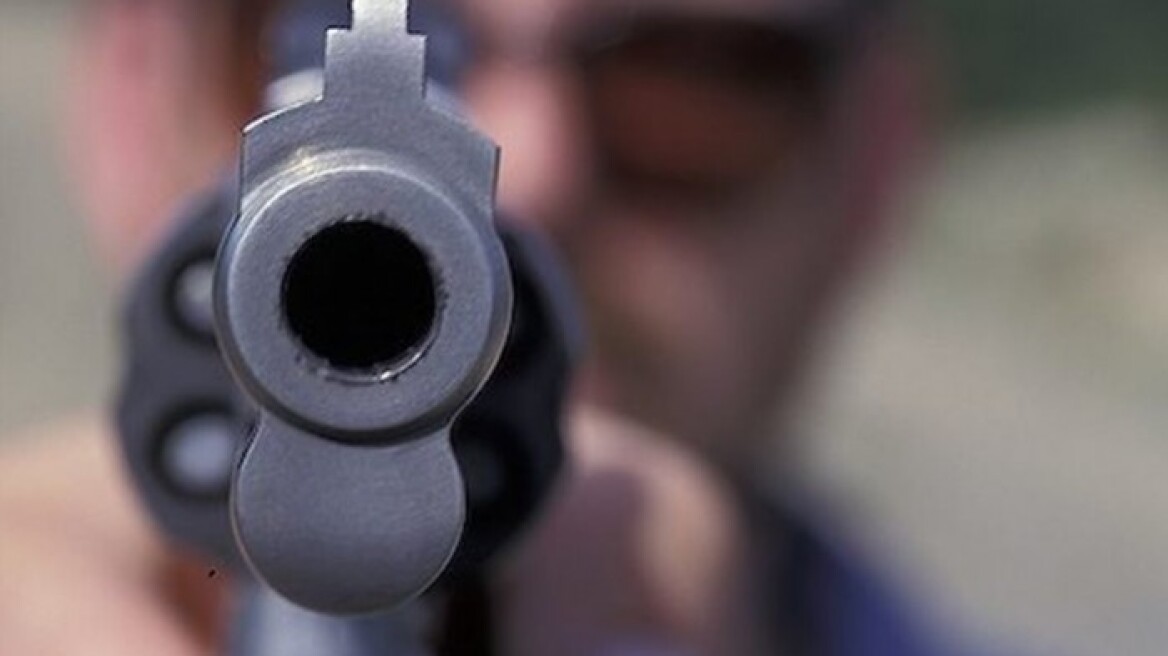 «Γάζωσε» το αυτοκίνητο της πρώην φίλης του 