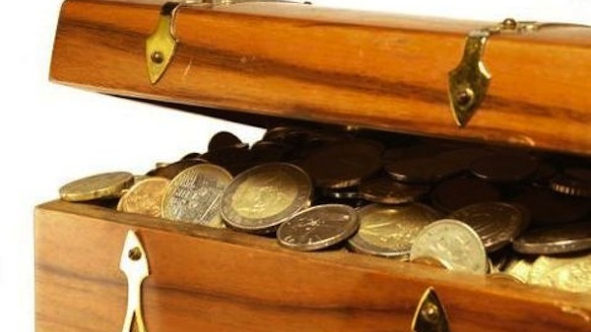 Σε θυρίδες και σεντούκια 10 δισ. ευρώ που έφυγαν από τις τράπεζες 