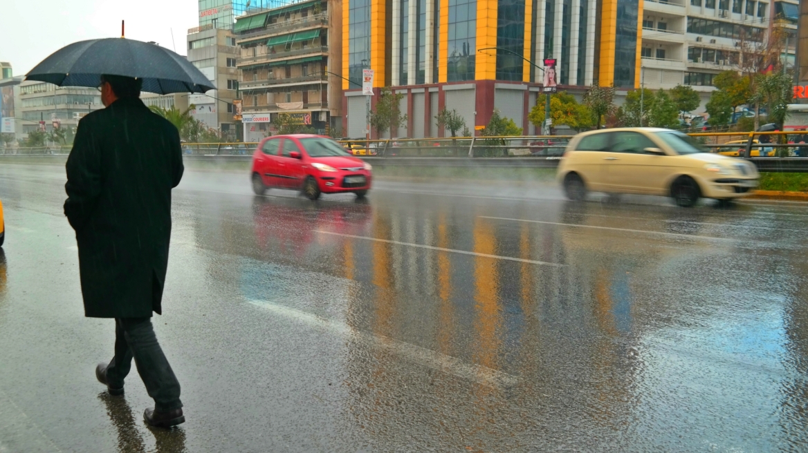 Βροχερός καιρός και πτώση της θερμοκρασίας τη Δευτέρα