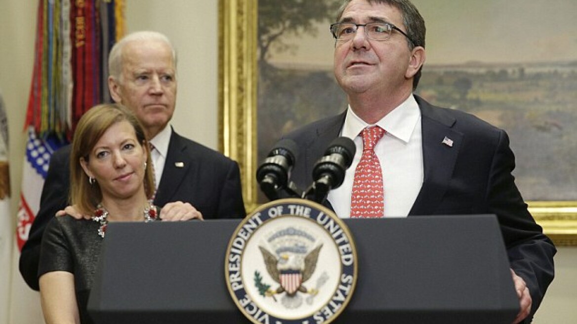 Βίντεο: Ο Μπάιντεν την «έπεσε» on camera σε σύζυγο υπουργού;