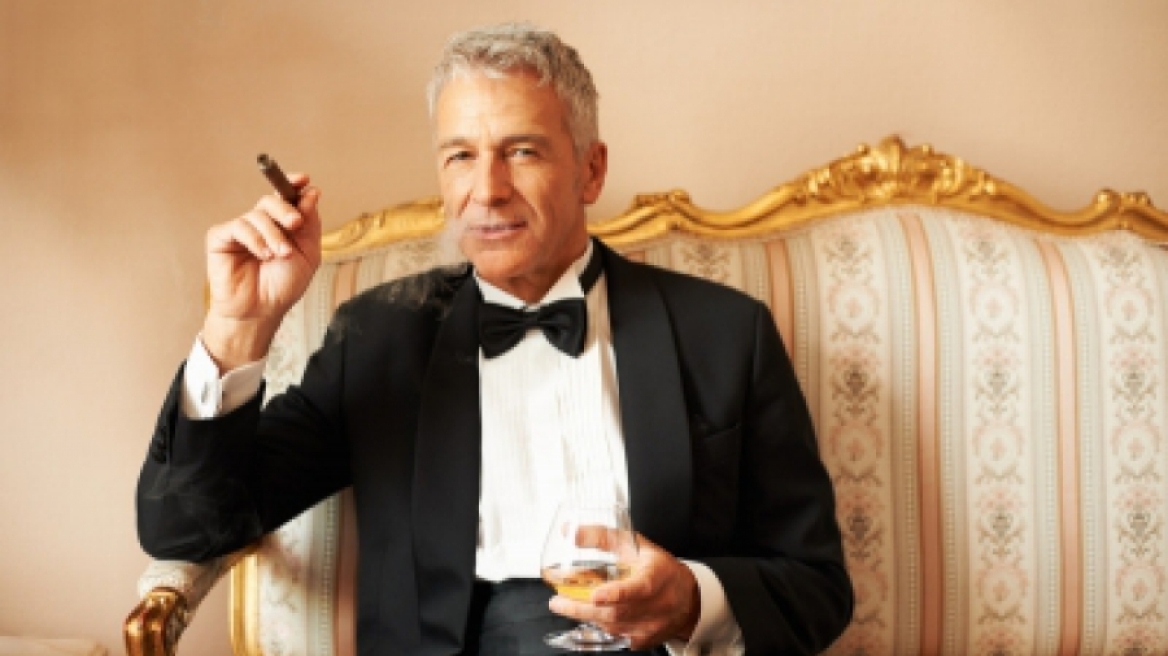 Wealth-X: Αυτοδημιούργητος και χωρίς πτυχίο ο κλασσικός δισεκατομμυριούχος