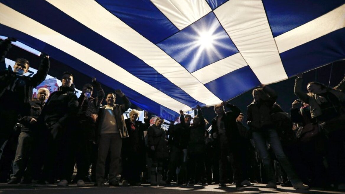 Spiegel: «Τύμπανα πολέμου» στην Ελλάδα - Η χώρα ενεργεί δειλά, όχι ιστορικά...