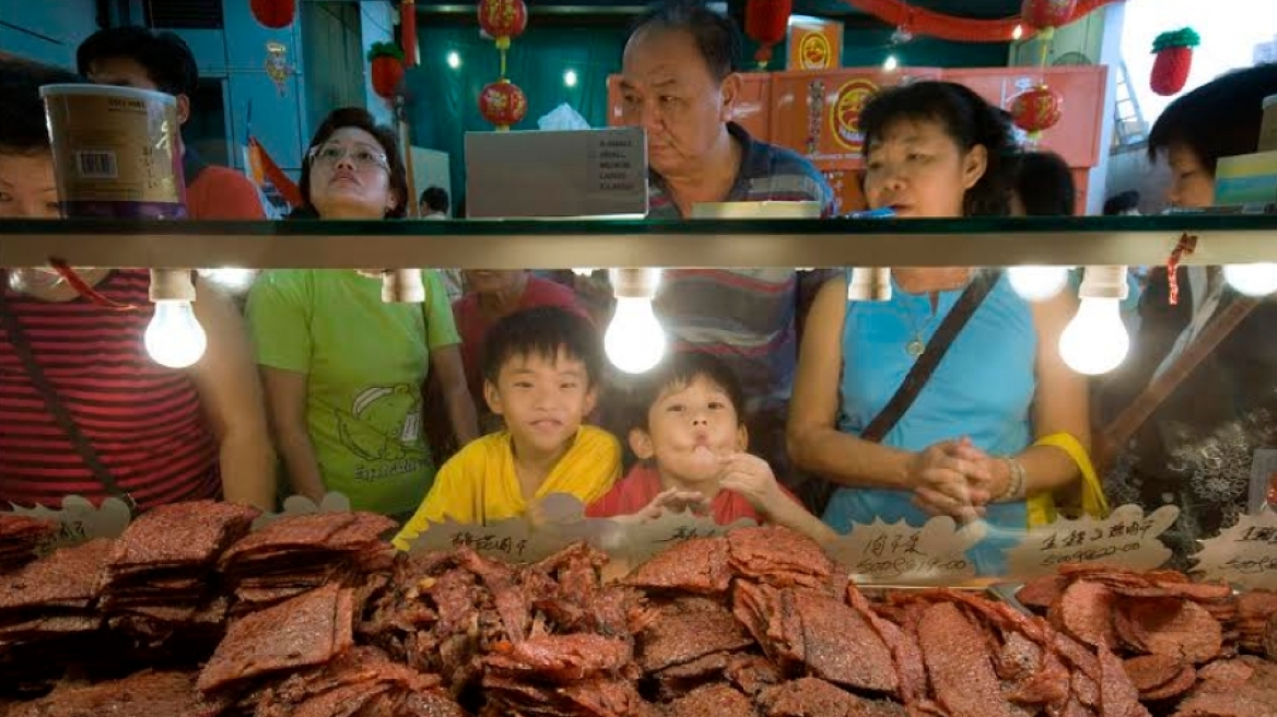 Γιατί το πετρέλαιο θα παραμείνει φθηνό και η σχέση με το χοιρινό