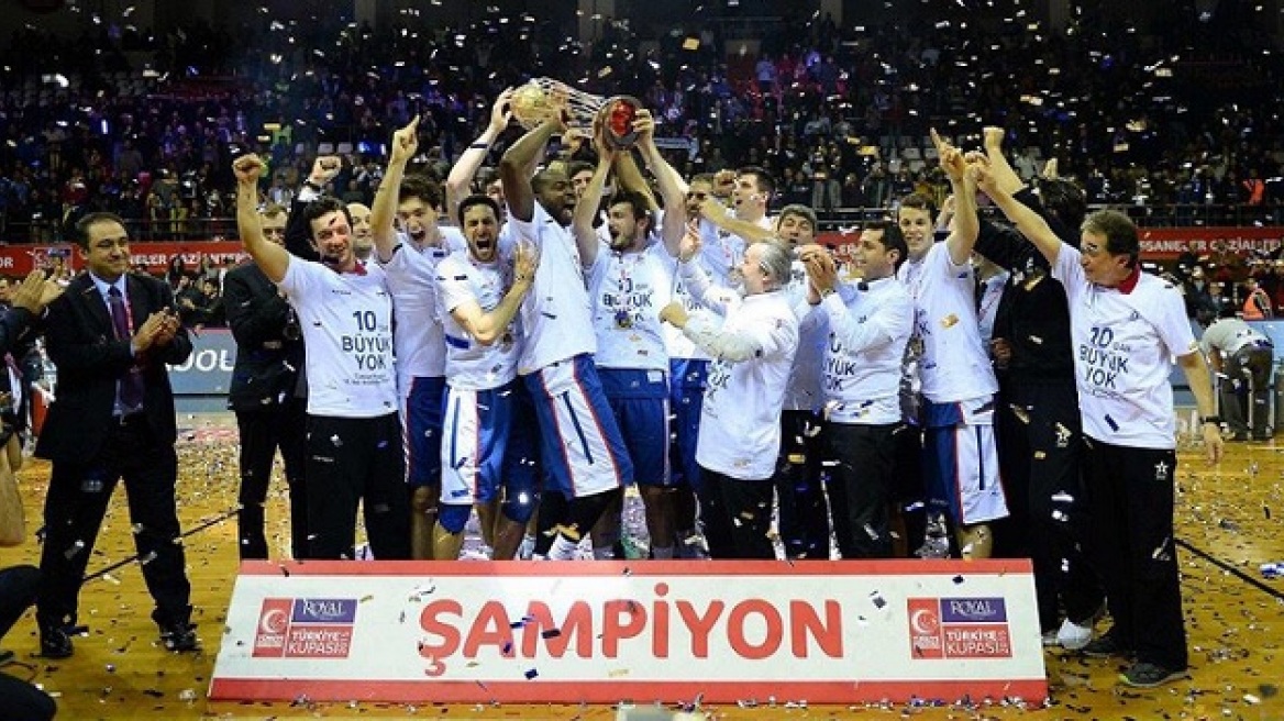 Ο «δάσκαλος» Ίβκοβιτς κέρδισε τον «μαθητή» Ομπράντοβιτς