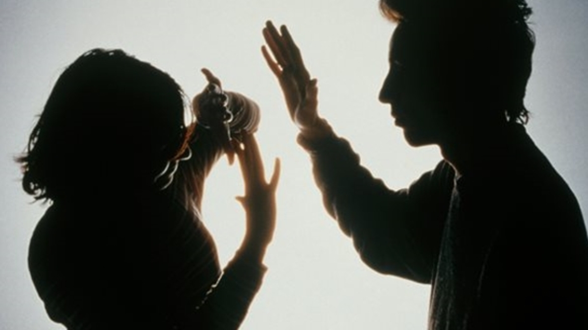 Αγρίνιο: Ξυλοκόπησε τη σύζυγό του και συνελήφθη