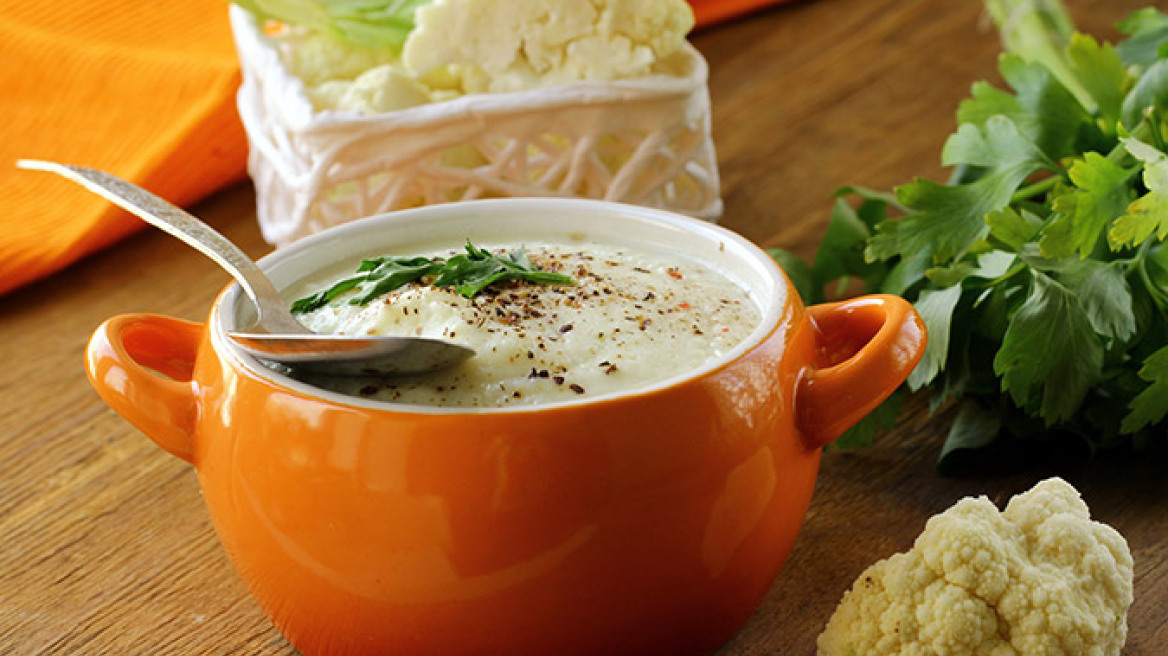 Σούπα με κουνουπίδια και γιαούρτι