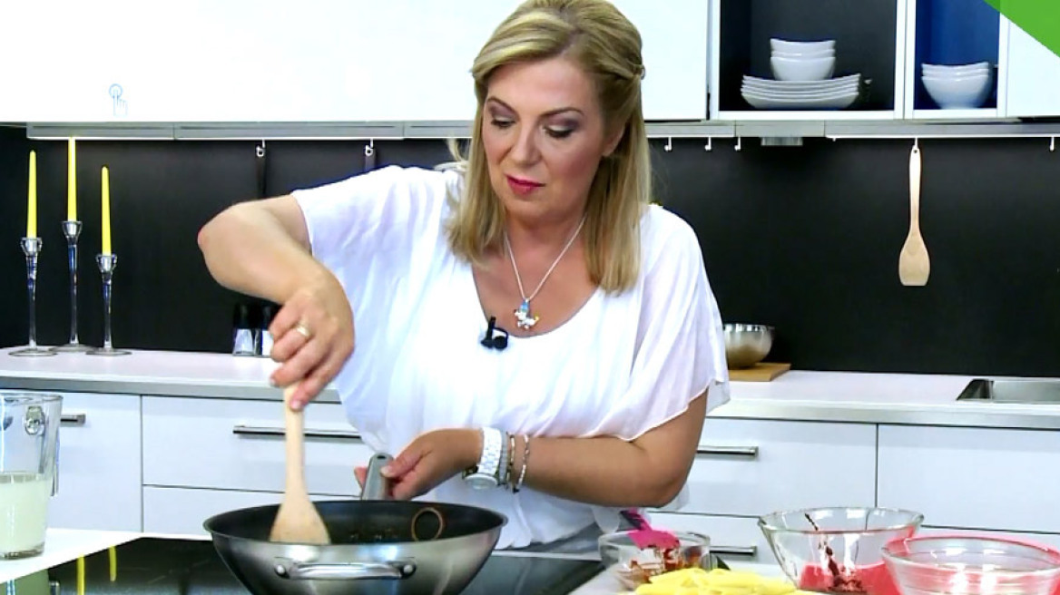 Πένες πικάντικες με σάλτσα ελιάς και ανθότυρο