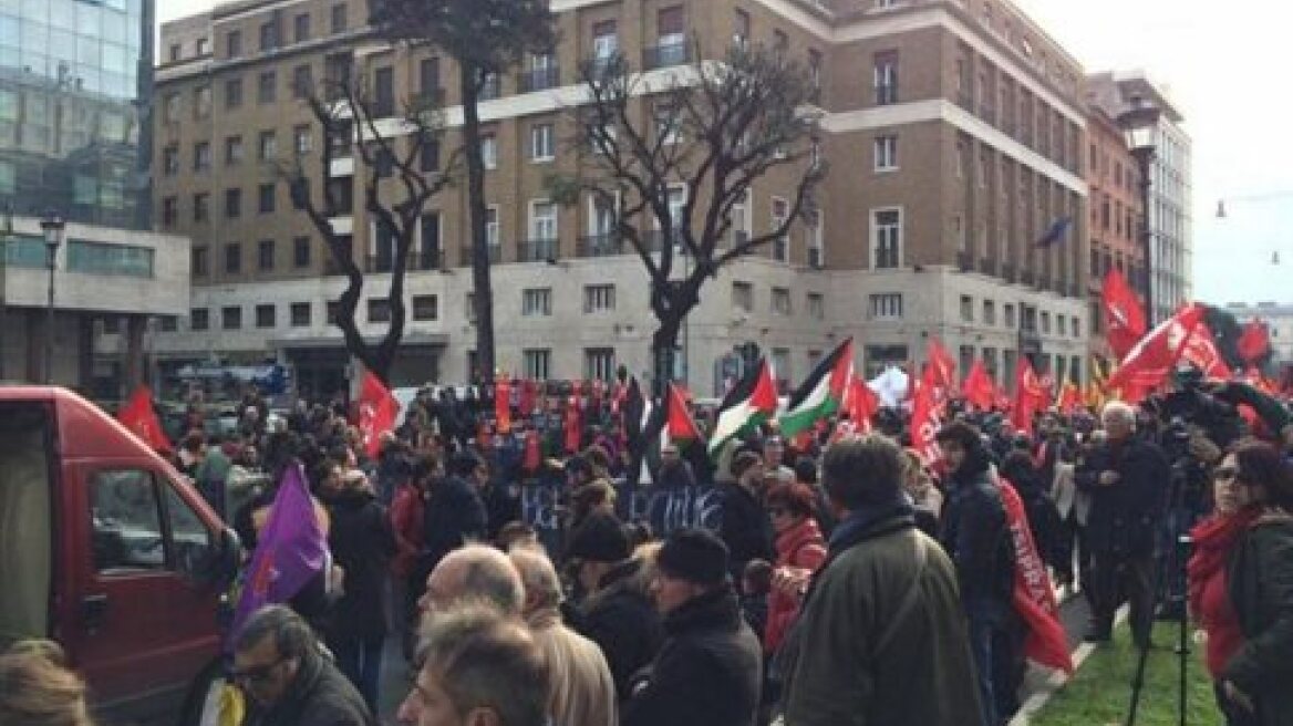 Οκτώ στους δέκα αναγνώστες της Repubblica «ψηφίζουν» εμπιστοσύνη στην Ελλάδα