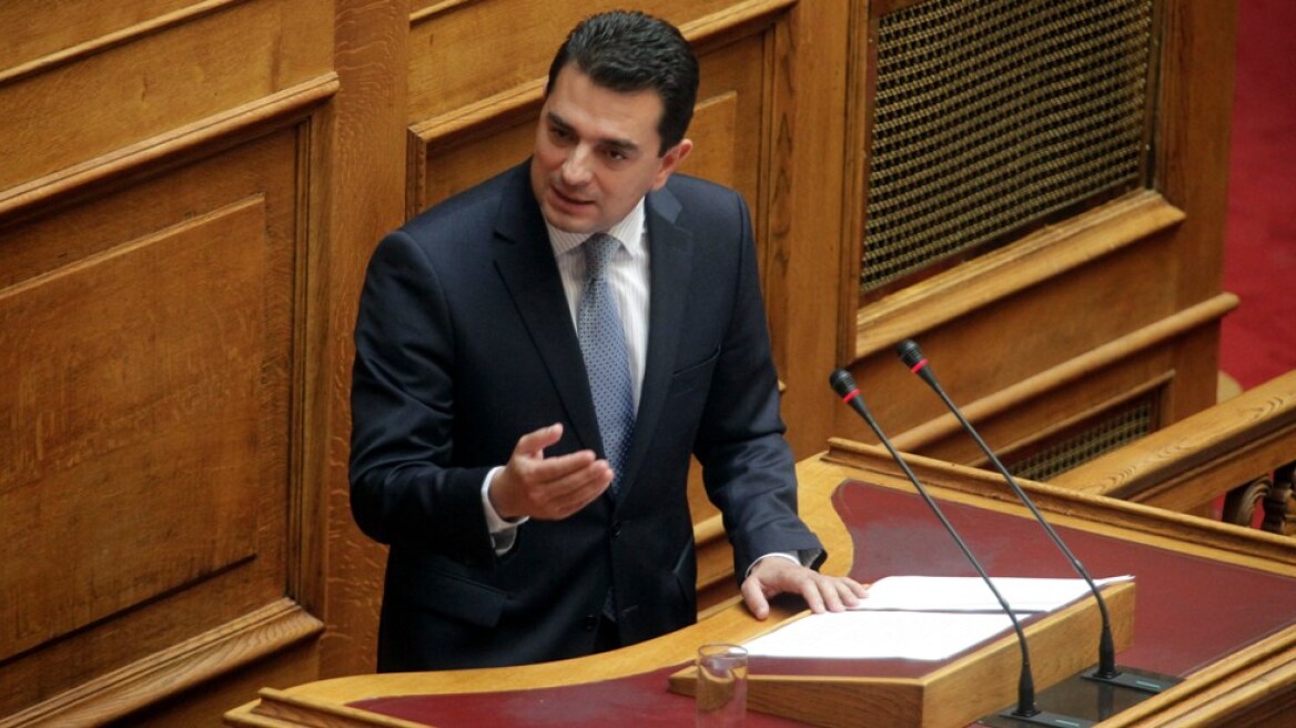 Σκρέκας: Να σταματήσει ο άτυπος διωγμός του ιδιωτικού τομέα