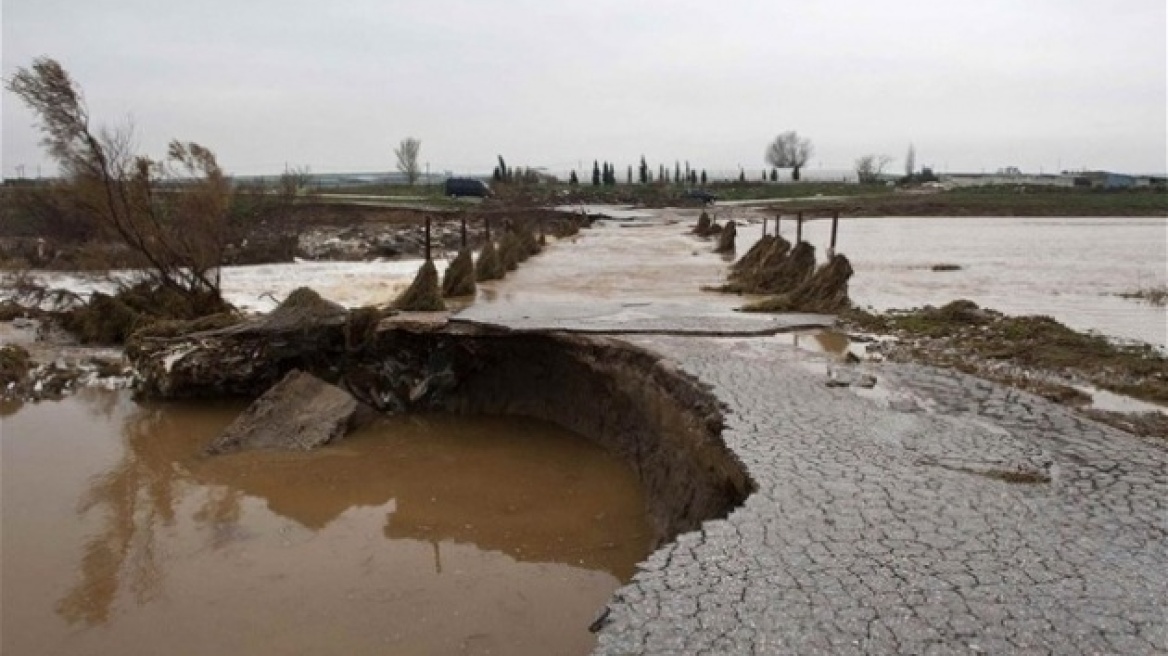 Σέρρες: Σε λίμνη έχουν μετατραπεί πάνω από 40.000 στρέμματα αγροτικής γης 