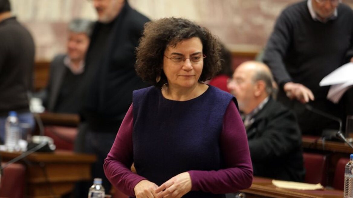 Στο νοσοκομείο με πνευμονία η Νάντια Βαλαβάνη