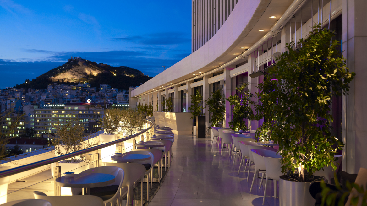 Ελληνικό rooftop bar ανάμεσα στα 10 καλύτερα του κόσμου