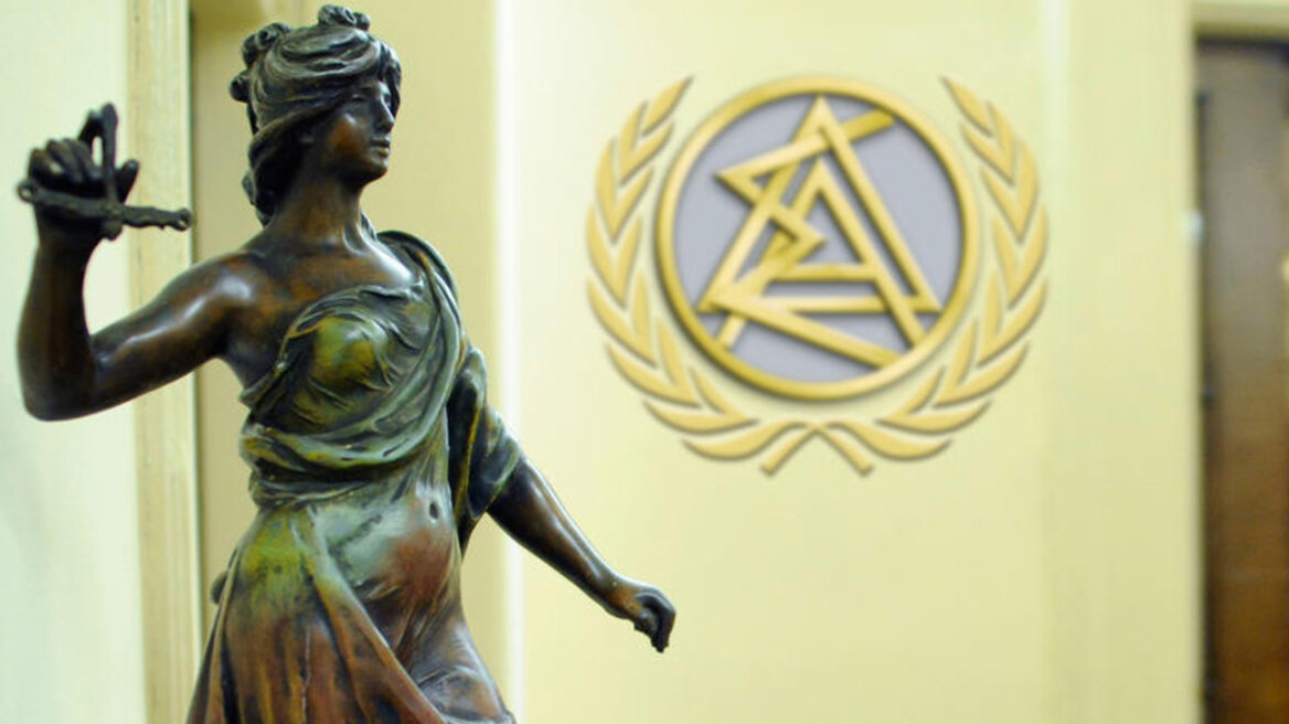 «Μπλοκάρουν» οι δικηγόροι τυχόν αναλήψεις αποθεματικών από το Ταμείο τους
