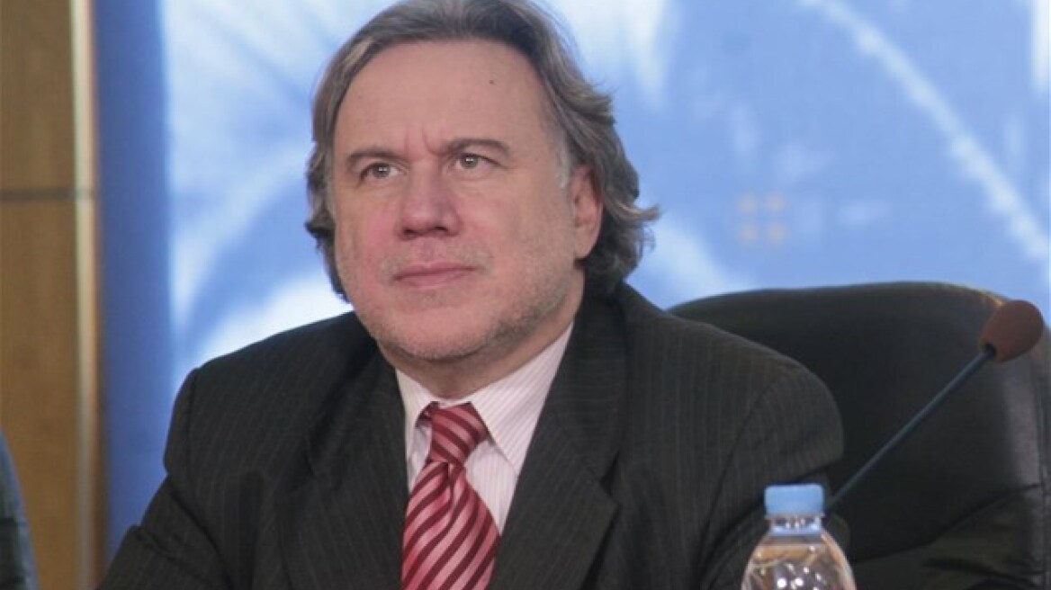 Κατρούγκαλος υπερασπίζεται Ζωή: Άδικη η κριτική που της ασκείται 