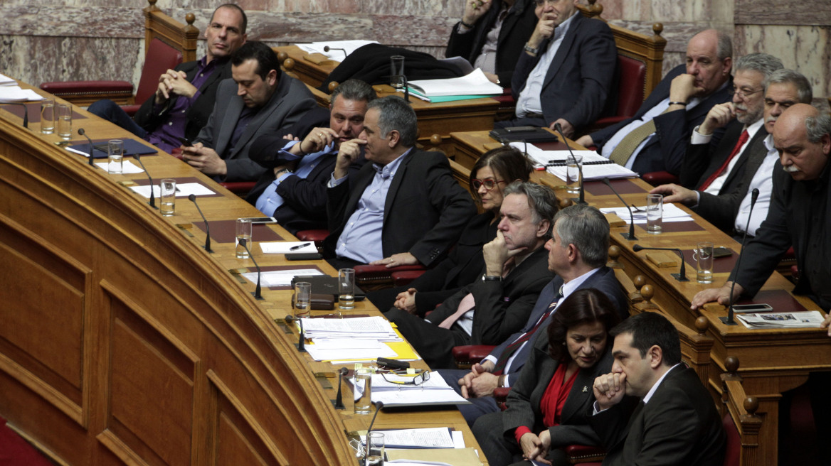 Στη Βουλή το νομοσχέδιο για τις 100 δόσεις