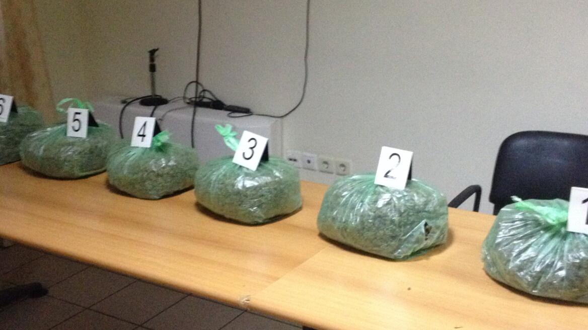 Χίος: Έκρυψαν στο βουνό 6 κιλά χασίς