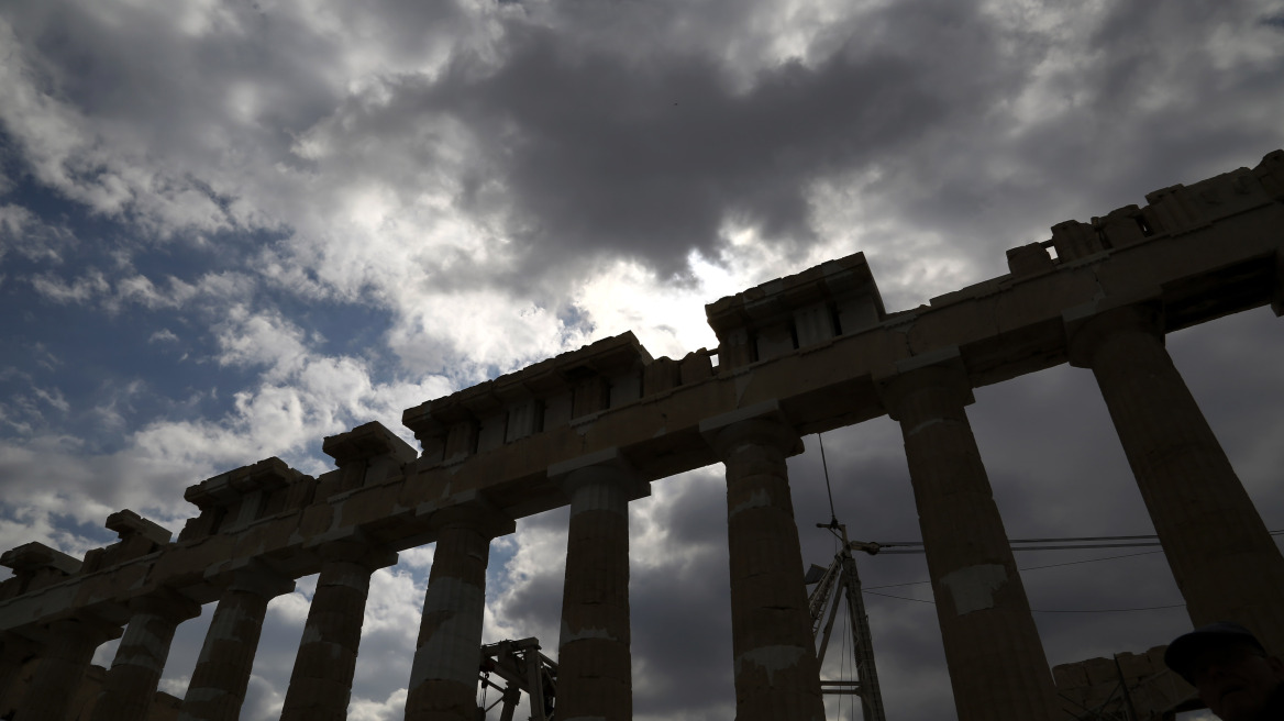 Έτσι φάνηκε η έκλειψη ηλίου στην Ακρόπολη