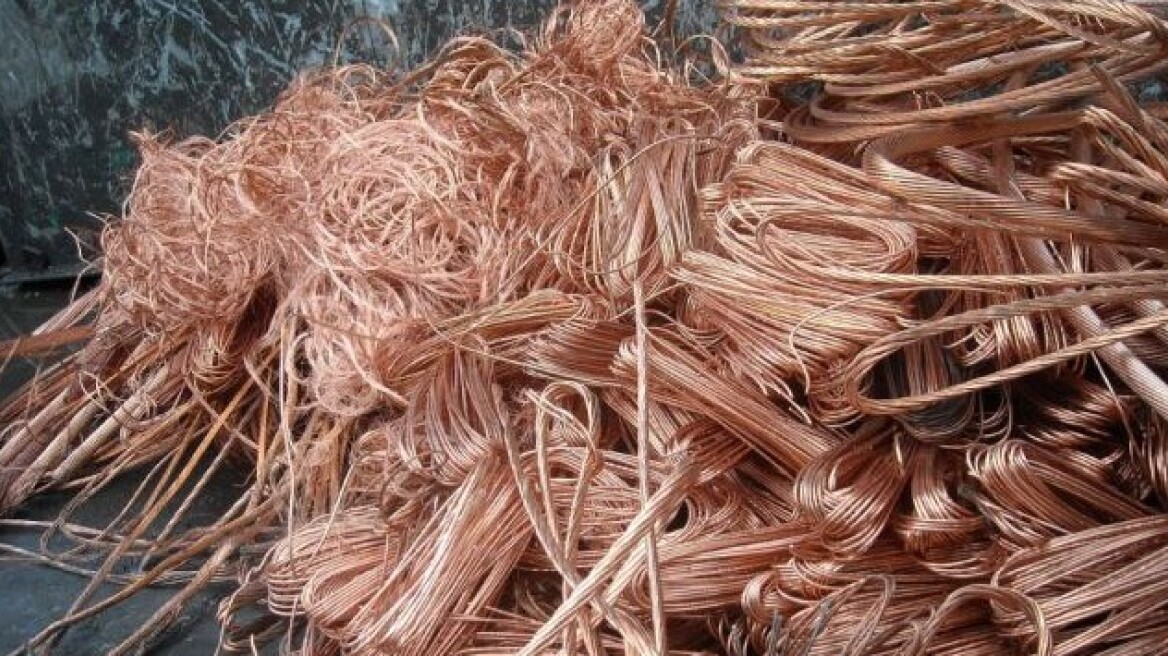 Ξήλωσε υλικά βάρους μισού τόνου από αντλιοστάσιο 