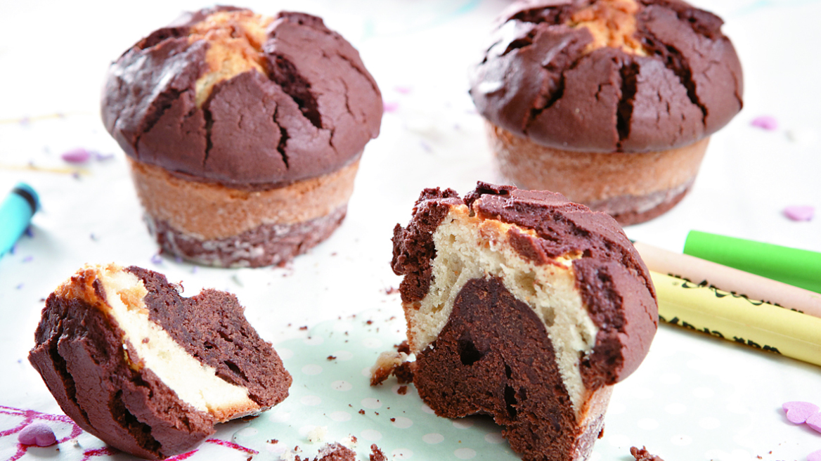 Muffin με 2 σοκολάτες