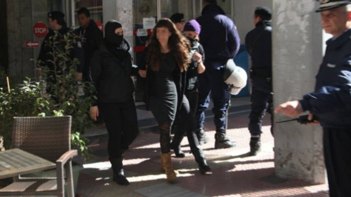 Παραμένει στη φυλακή η σύντροφος του Γ. Τσάκαλου