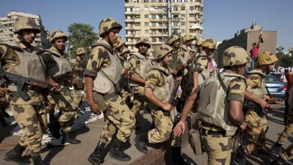 Αίγυπτος: Τουλάχιστον 15 στρατιώτες και 2 πολίτες νεκροί από επιθέσεις 