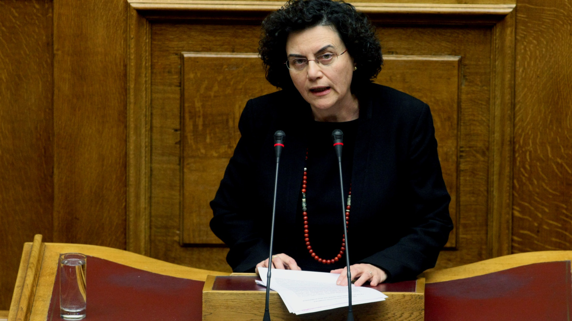 Βαλαβάνη: «Ναι» σε αύξηση ΦΠΑ σε Μύκονο-Σαντορίνη -Στο β΄ εξάμηνο ο νέος ΕΝΦΙΑ 