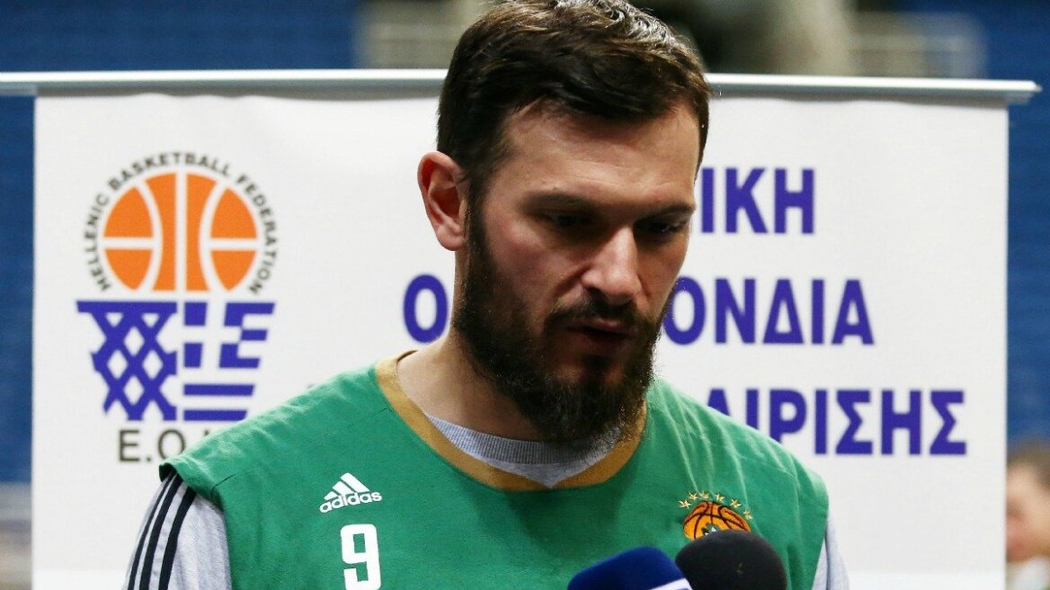 Φώτσης: «Ποια... Άλμπα; Το Κύπελλο» 