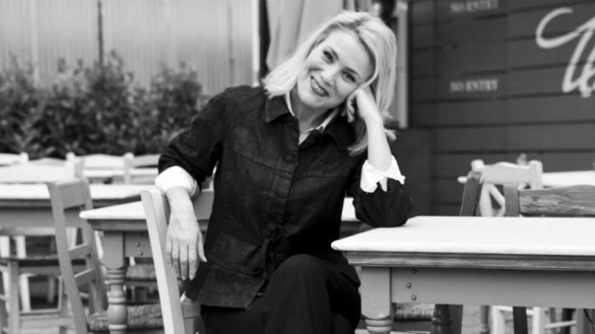 Με τη σκούπα στο χέρι