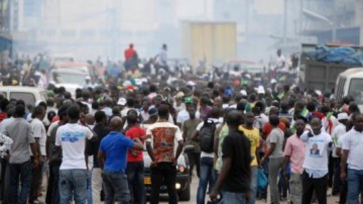 Γκαμπόν: Διαδηλωτές πυρπόλησαν την πρεσβεία του Μπενίν